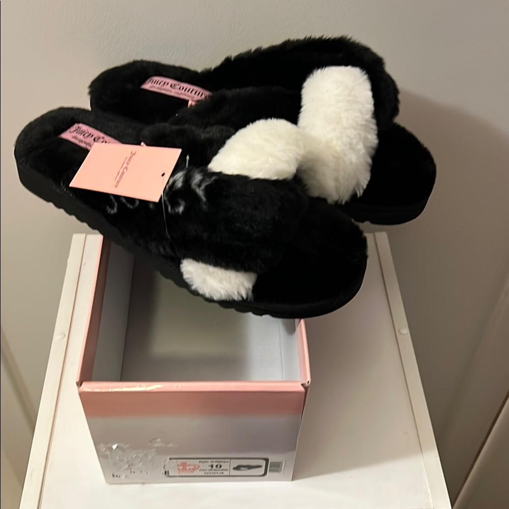 NIB Juicy Couture Highnyss Black Faux Fur Slippers - Picture 4 of 11